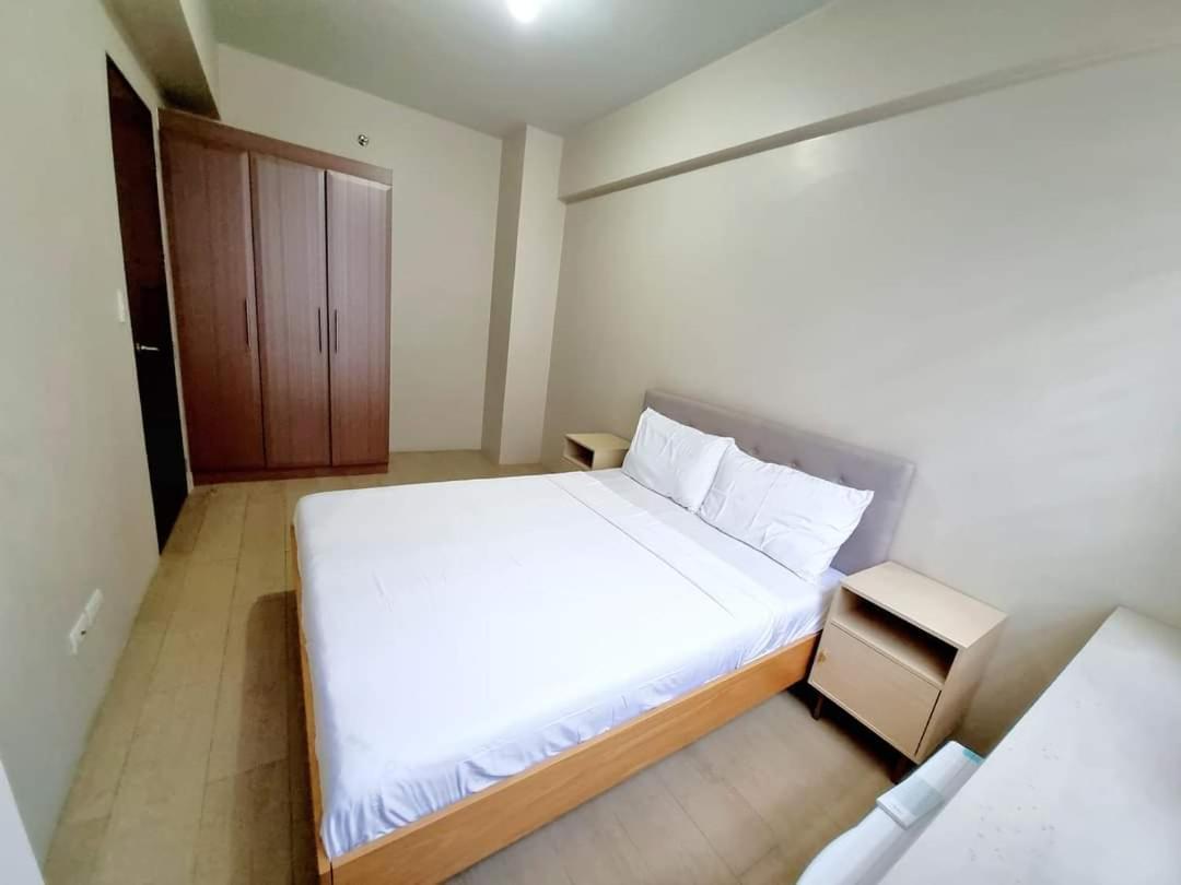 One Palm Tree Villas Manila Luaran gambar